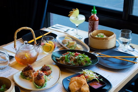 Three Monkeys - Book Restaurant 0