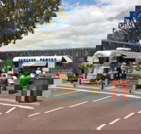 Van Jus - Book Restaurant