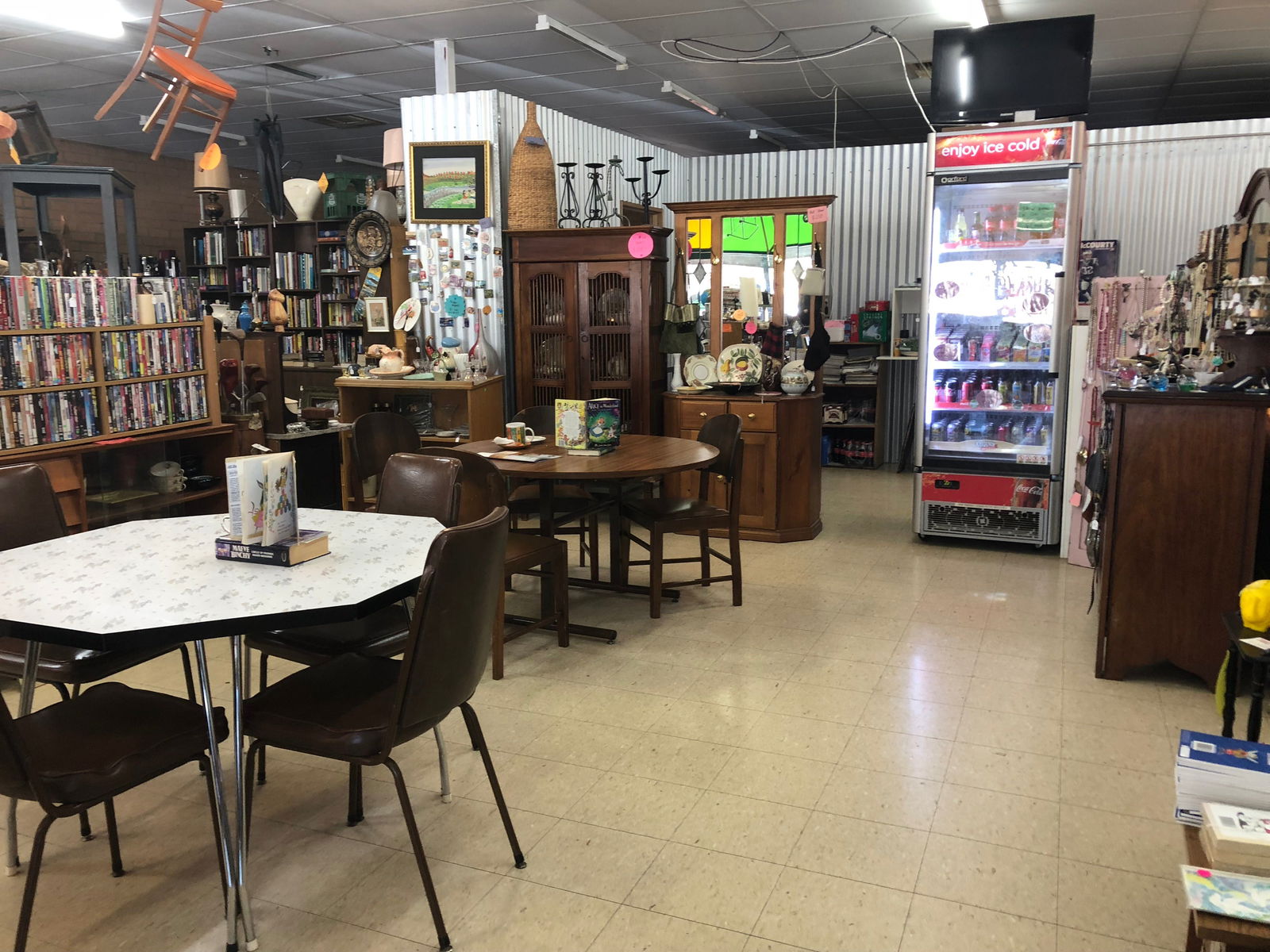  Book Restaurant