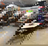 Wallaroo Treasures and Treats Cafe - Book Restaurant