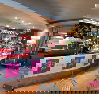 SJ's Bistro - Book Restaurant
