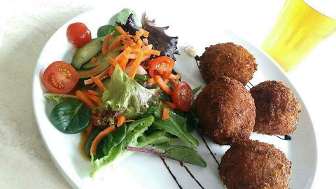 The Heights Bar And Bistro - Book Restaurant 0