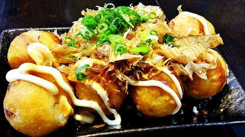 Dotori Fresh Sushi & Roll - Book Restaurant 0
