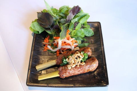 Bau Truong - Mount Pritchard - Book Restaurant 0