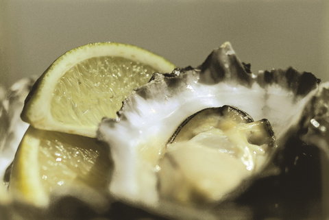 Pearly Oyster Bar And Farm - Book Restaurant 0