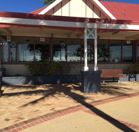 Pizza Hut - Coolangatta - Book Restaurant