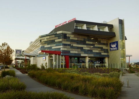 WestWaters Hotel Bistro - Book Restaurant 0