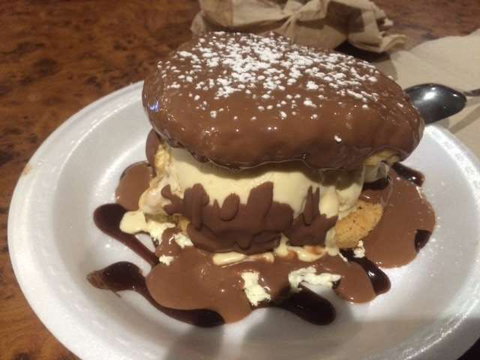 Chocolate Bar - Book Restaurant 0