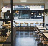 Hibiki - Book Restaurant