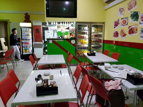 Lucy's - Book Restaurant 0