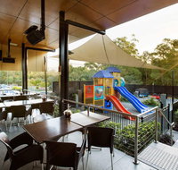 Parkwood Tavern - Book Restaurant