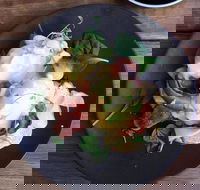 Jonsons Restaurant Bar - Book Restaurant