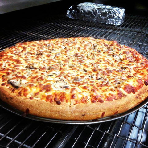 Big Pappa's Pizza - Goodna - Book Restaurant 0