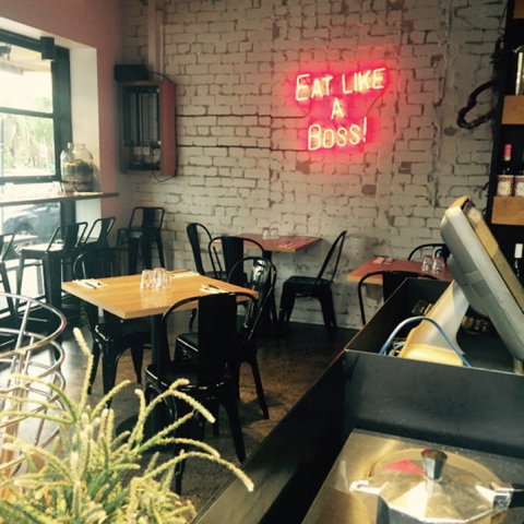 Boss Pizzeria - Book Restaurant 0