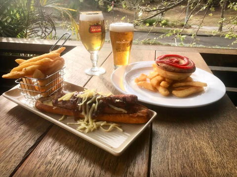 Wattle Grove Hotel - Book Restaurant 0