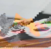 3 Blind Mice - Book Restaurant