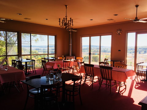 Norton Road Wines - Book Restaurant 0