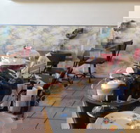 Pearl Oyster - Book Restaurant