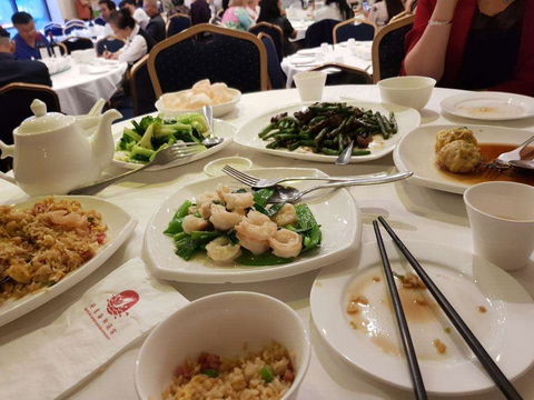 Rising Sun - Book Restaurant 0