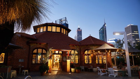 The Island Brew House - Book Restaurant 0