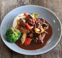 Lin's Kitchen - Book Restaurant