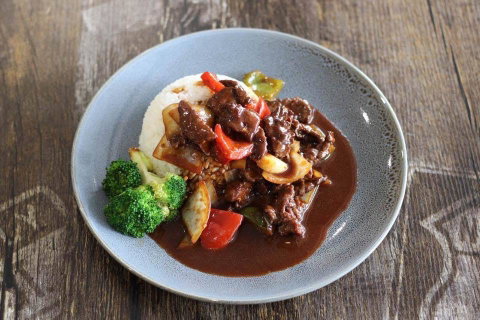 Lin's Kitchen - Book Restaurant 0