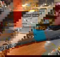 Round Table Coffee - Book Restaurant