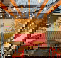 Ruby Chews Burgers and Shakes - Book Restaurant