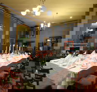 The American Creswick - Book Restaurant
