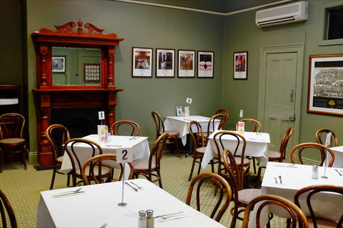 The American Creswick - Book Restaurant 2