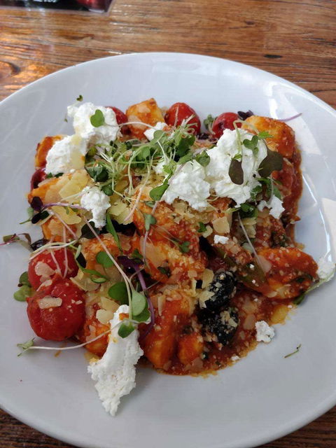 Beasley's Teahouse - Book Restaurant 0