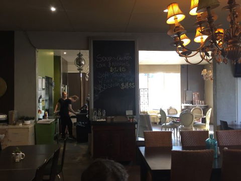 Moodi's Cafe - Book Restaurant 0