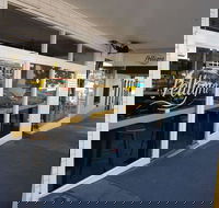Froggy's Bistro - Book Restaurant