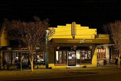 The Cook's Garden - Book Restaurant 0