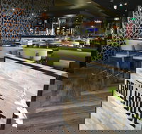 The Racehorse Hotel - Book Restaurant