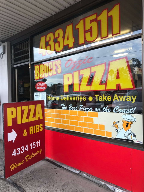 Bruce’s Ozzie Pizza - Book Restaurant 0