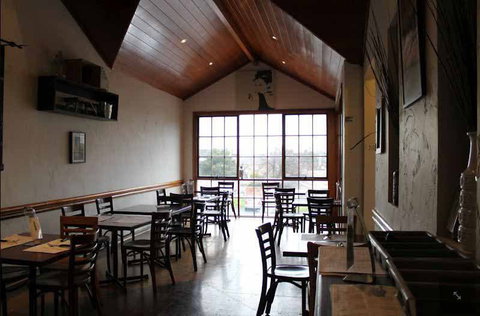 Fourteen Bridge - Book Restaurant 0