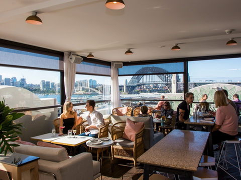 Henry Deane - Book Restaurant 2