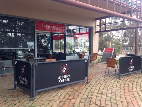 La Petit France - Book Restaurant 0