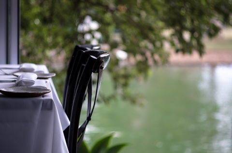 Noosa Waterfront Restaurant - Book Restaurant 0