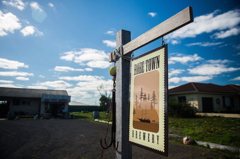 Robe Town Brewery - Book Restaurant 1