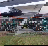 Caf Ponderosa - Book Restaurant