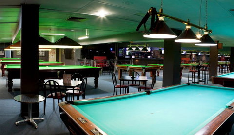 Q-Masters - Book Restaurant 0