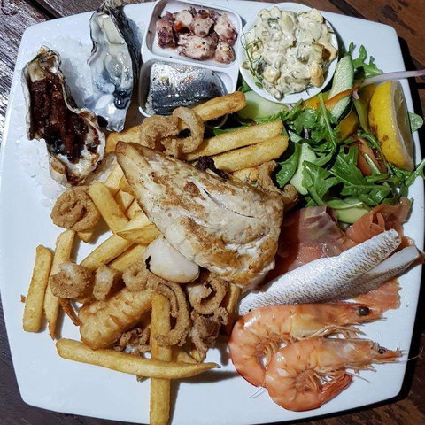 Boughshed Restaurant - Book Restaurant 0