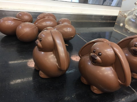 Luka Chocolates Factory And Retail Outlet - Book Restaurant 1