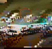 The Hunter Artisan Gallery and Cafe - Book Restaurant
