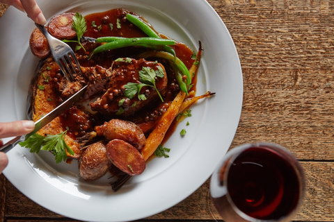 Yea Peppercorn Hotel - Book Restaurant 1
