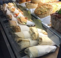 Quattro Formaggi Deli - Book Restaurant