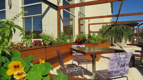 Cascades Restaurant And Bar - Book Restaurant 0