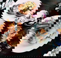 Little Stove - Book Restaurant